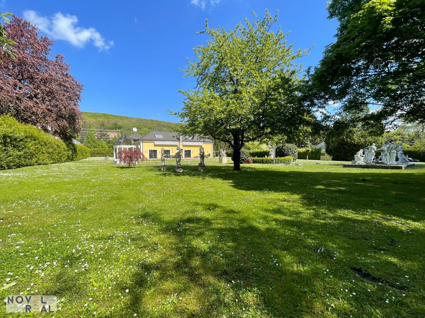 Diskretes Refugium mit historischem Flair in Purkersdorf mit 5.200m² Grund, nur 10 Min. von Hietzing entfernt!