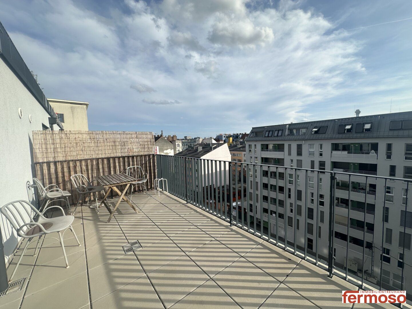 Traumhafte Terrassenwohnung in 1200 Wien - modern, neuwertig und lichtdurchflutet!