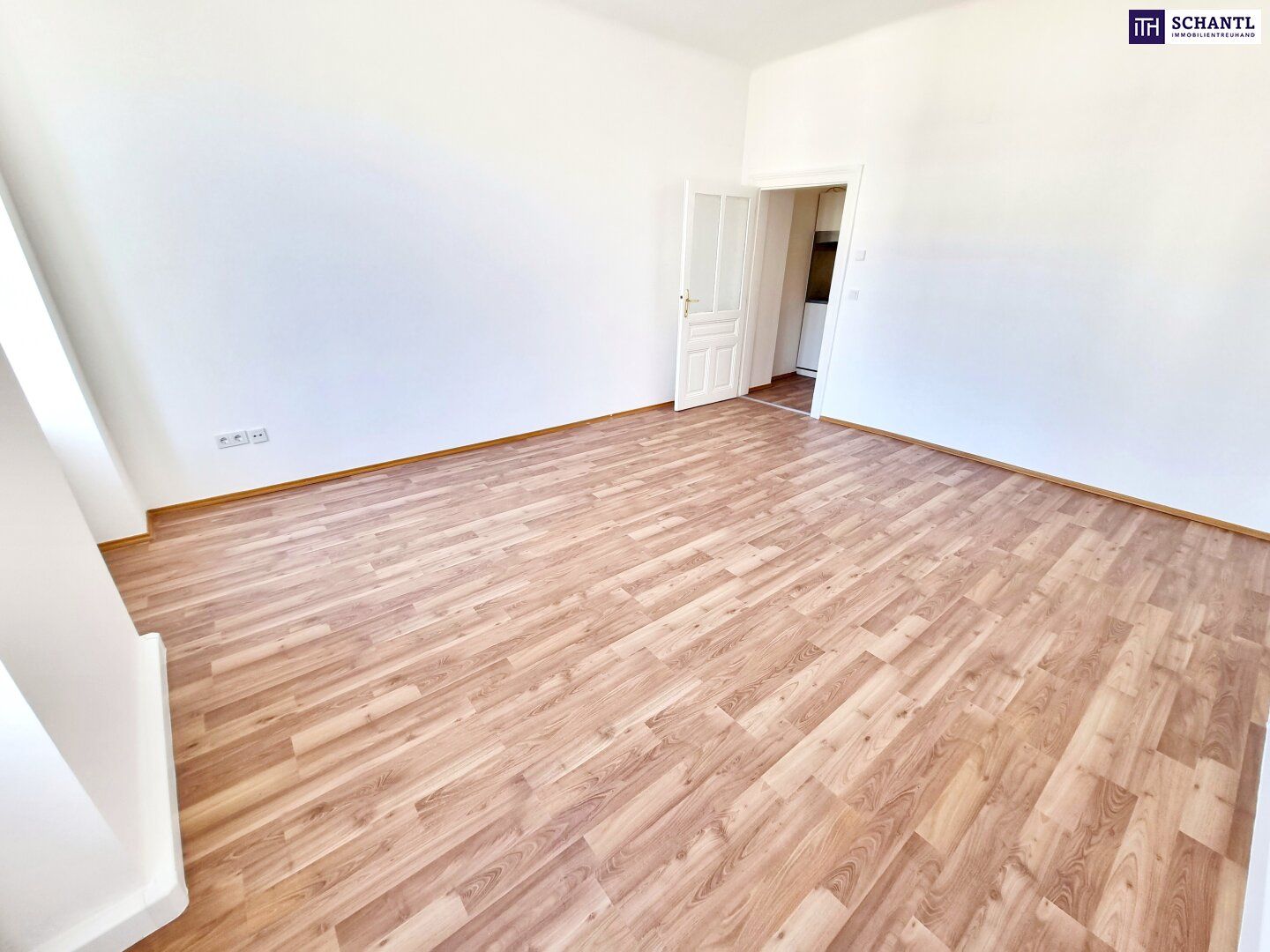 Entzückende Kleinwohnung im ruhigen Hoftrakt mit Grünblick! 2 toll aufgeteilte Zimmer + Angenehme Ruhelage in 1030 Wien + Schönes Altbauhaus! Nicht zögern!