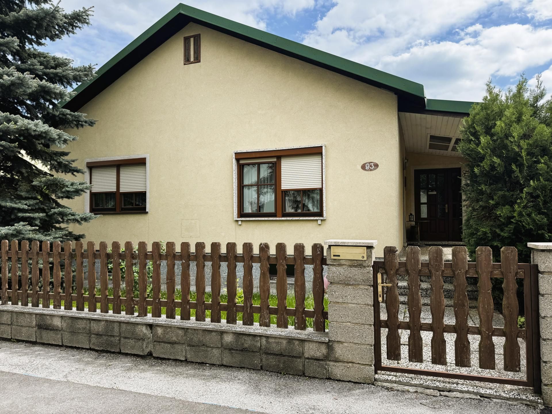 Ihr neues ZUHAUSE mit großem Garten - Wohnen mit Lebensqualität
