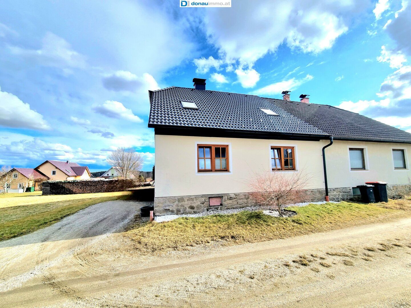 Doppelhaushälfte mit Garten in ruhiger Lage im Bezirk Gmünd