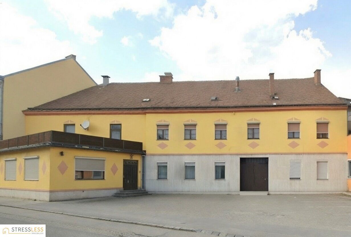 Land, 1560 m²