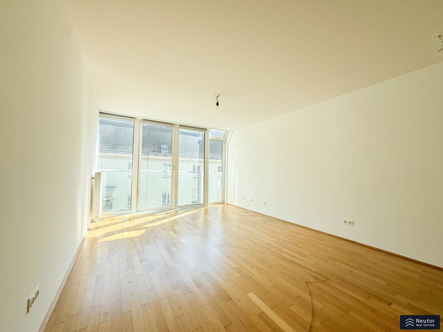 LICHTDURCHFLUTETE 3 ZIMMER WOHNUNG - ZENTRALE LAGE - GROSSZÜGIGE RAUMAUFTEILUNG - IM HERZEN DES 3. WIENER GEMEINDEBEZIRK - TIEFGARAGE IM HAUS ZU MIETEN