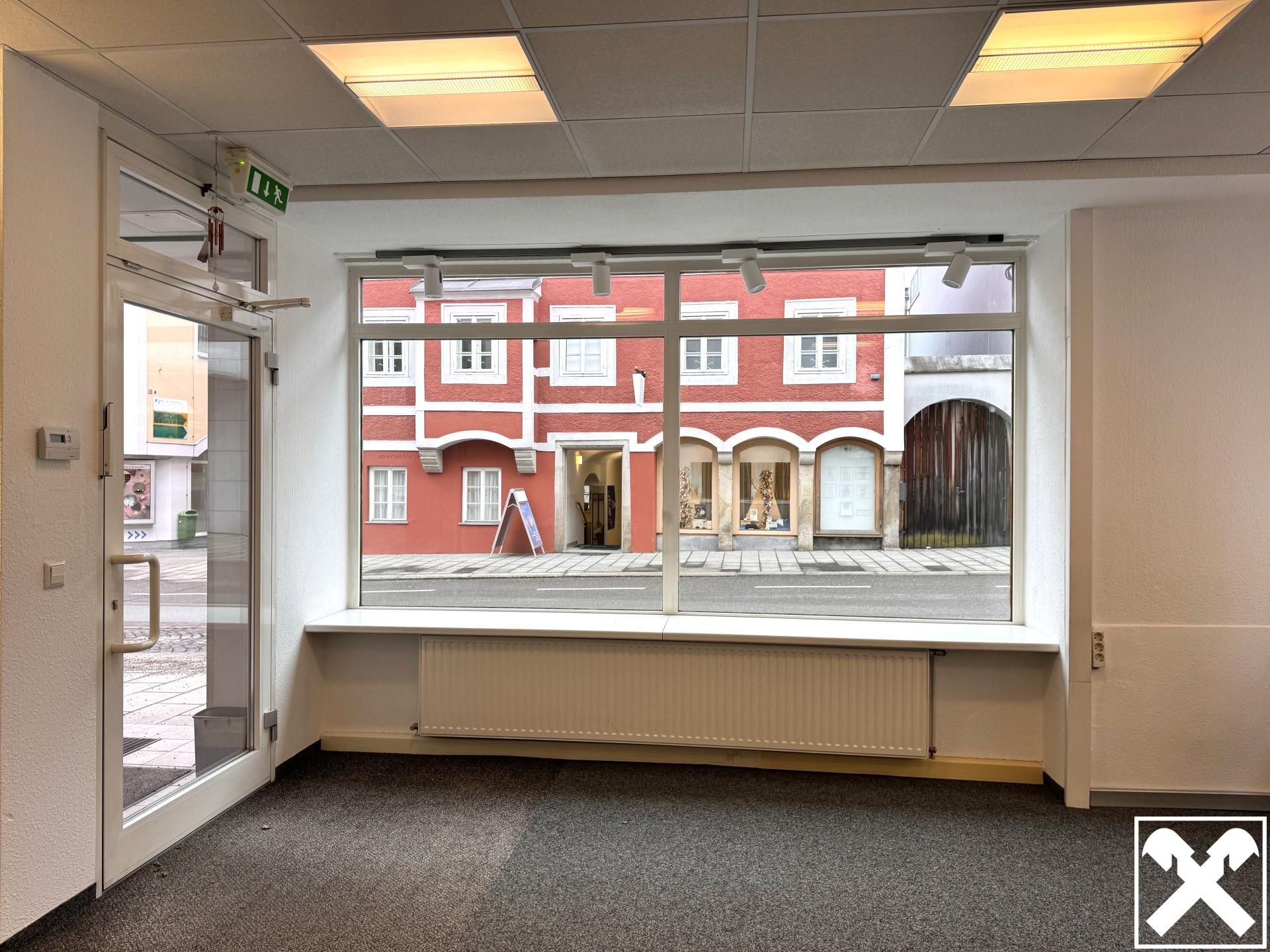 Zentral. Sichtbar. Vielseitig. - Geschäftsfläche im Herzen der Stadt - Ansicht 2