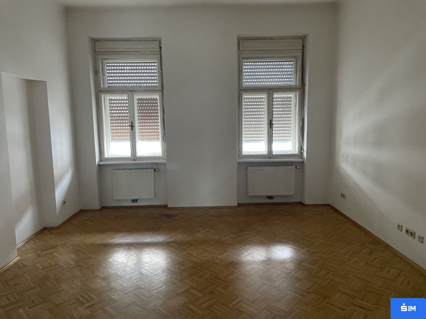 2-Zimmer-Wohnung - WG-geeignet, mit Balkon