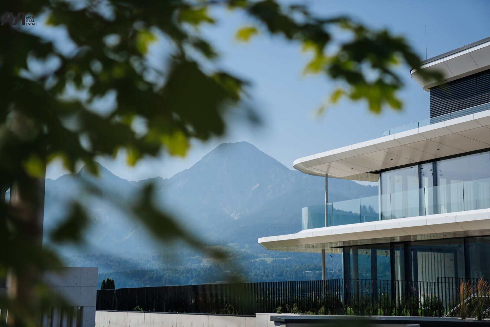Cloud P Wo zeitlose Architektur auf aussergewöhnlich Lage trifft - Ansicht 5