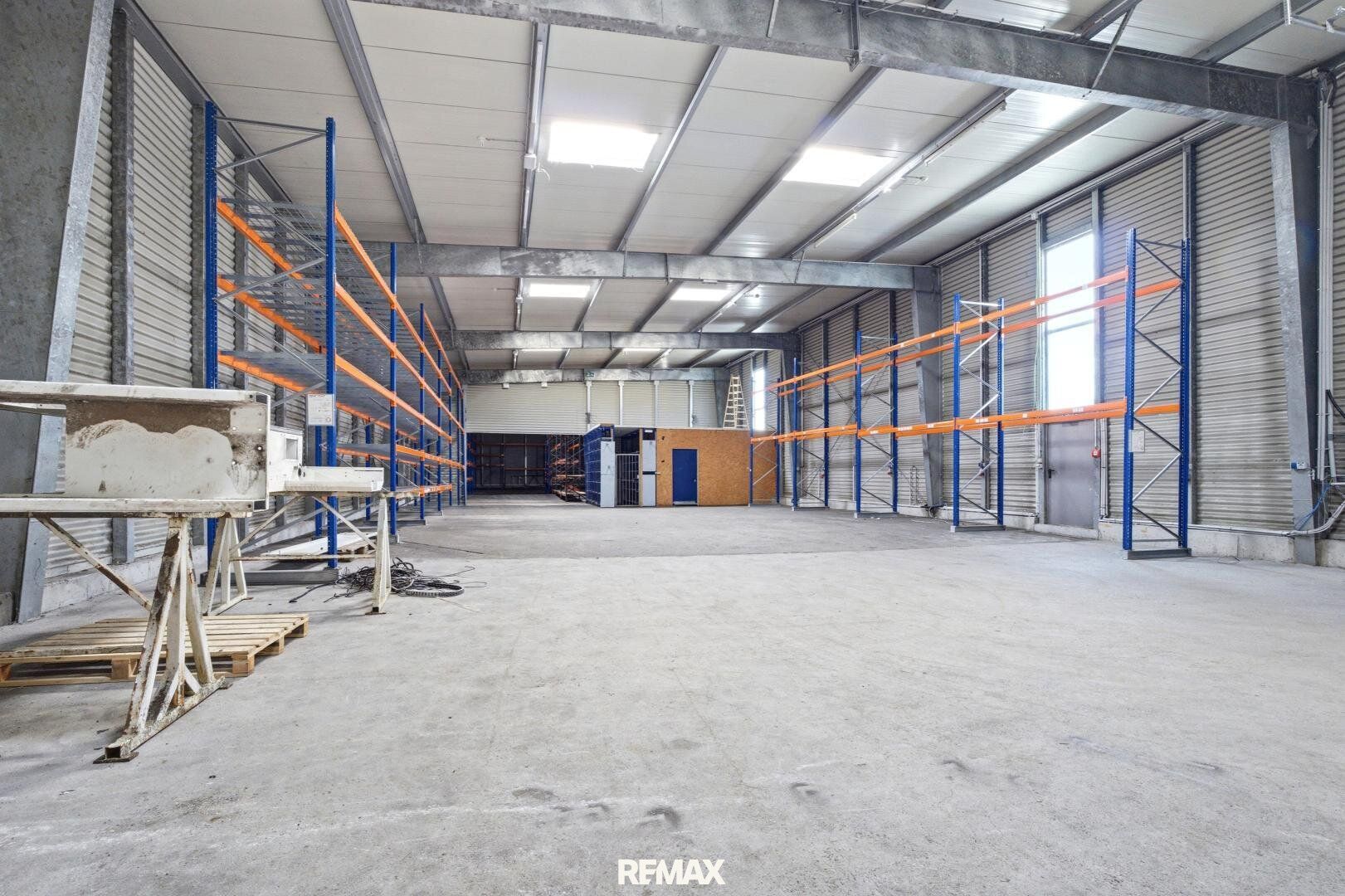 885 m² Kalthalle mit Hochregalen und Büroeinheit * Miete netto 4,50/m2 * - Ansicht 3
