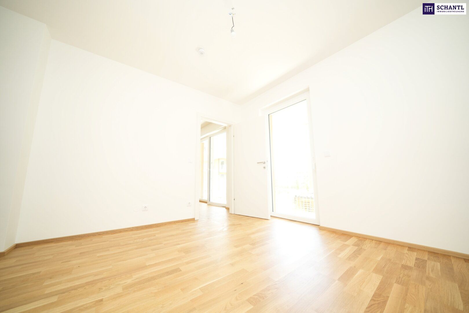 TOP-QUALITÄT & TOP-LEBENSGEFÜHL! Stilvoll leben, sonnig wohnen - großer Balkon mit süd/west Ausrichtung, Tiefgarage und VIELES mehr!