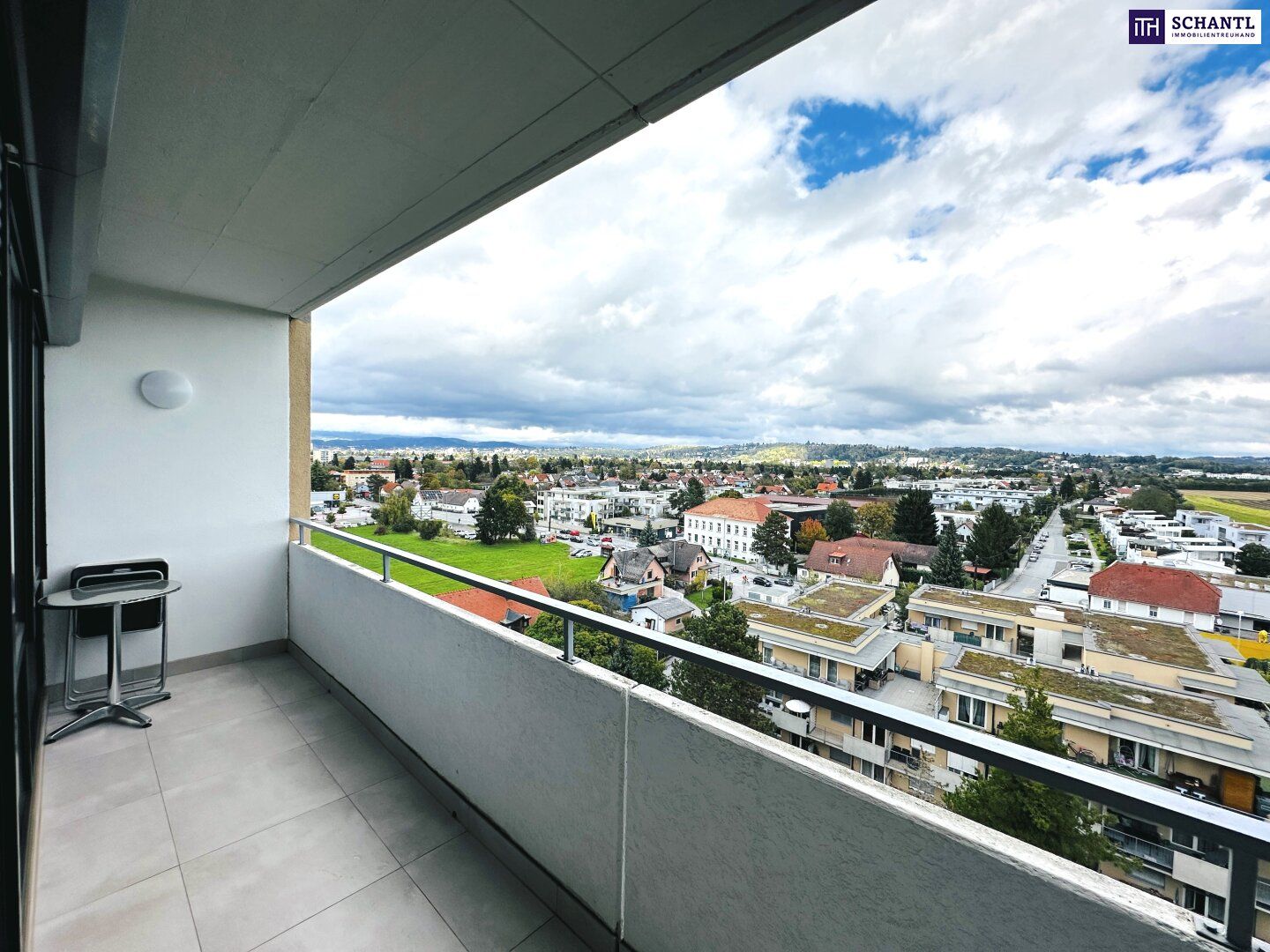 Ab in den 9. Stock - Traumhaftes 3-Zimmer-Penthouse mit unglaublichem Fernblick -Sonnenloggia und Stellplatz inkludiert - Jetzt zugreifen!!