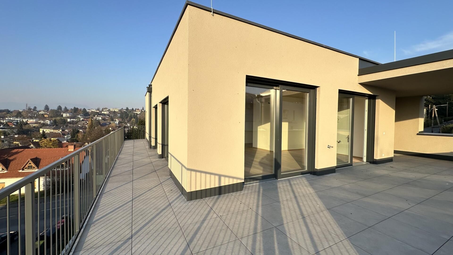 WALTENDORF, Penthouse neu errichtet mit Blick über Graz und niedrigen Betriebskosten