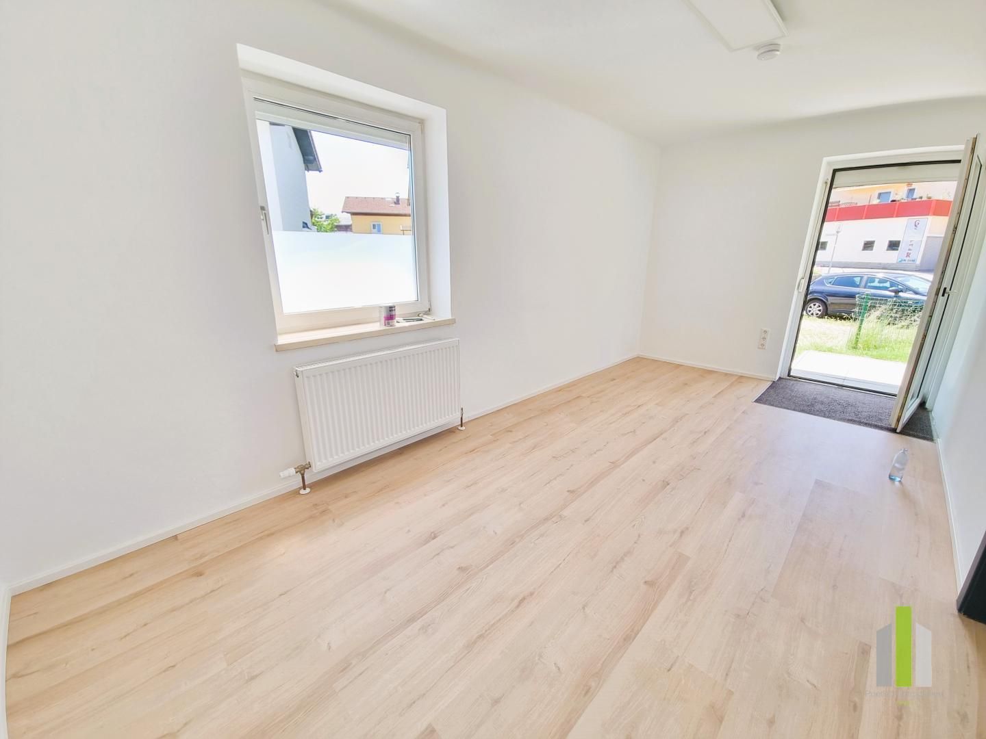 Erstbezug nach Renovierung: 3-Zimmer-Wohnung mit Terrasse in Obertrum
