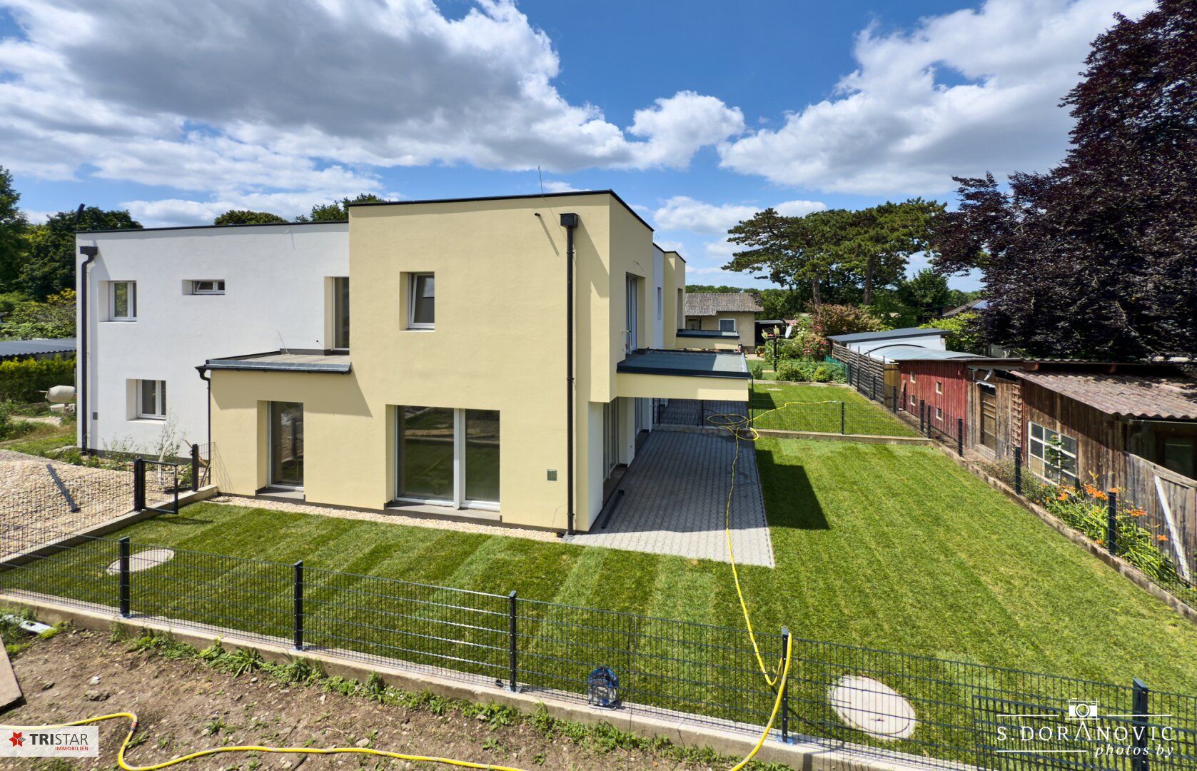 NEU! ++ ERSTBEZUG / ZIEGELMASSIV / SCHÜSSELFERTIG ++ 152,50 m² ++ 5 ZIMMER + 2 BALKONE + TERRASSE + EIGENGARTEN + 2 PKW Stellplätze ++