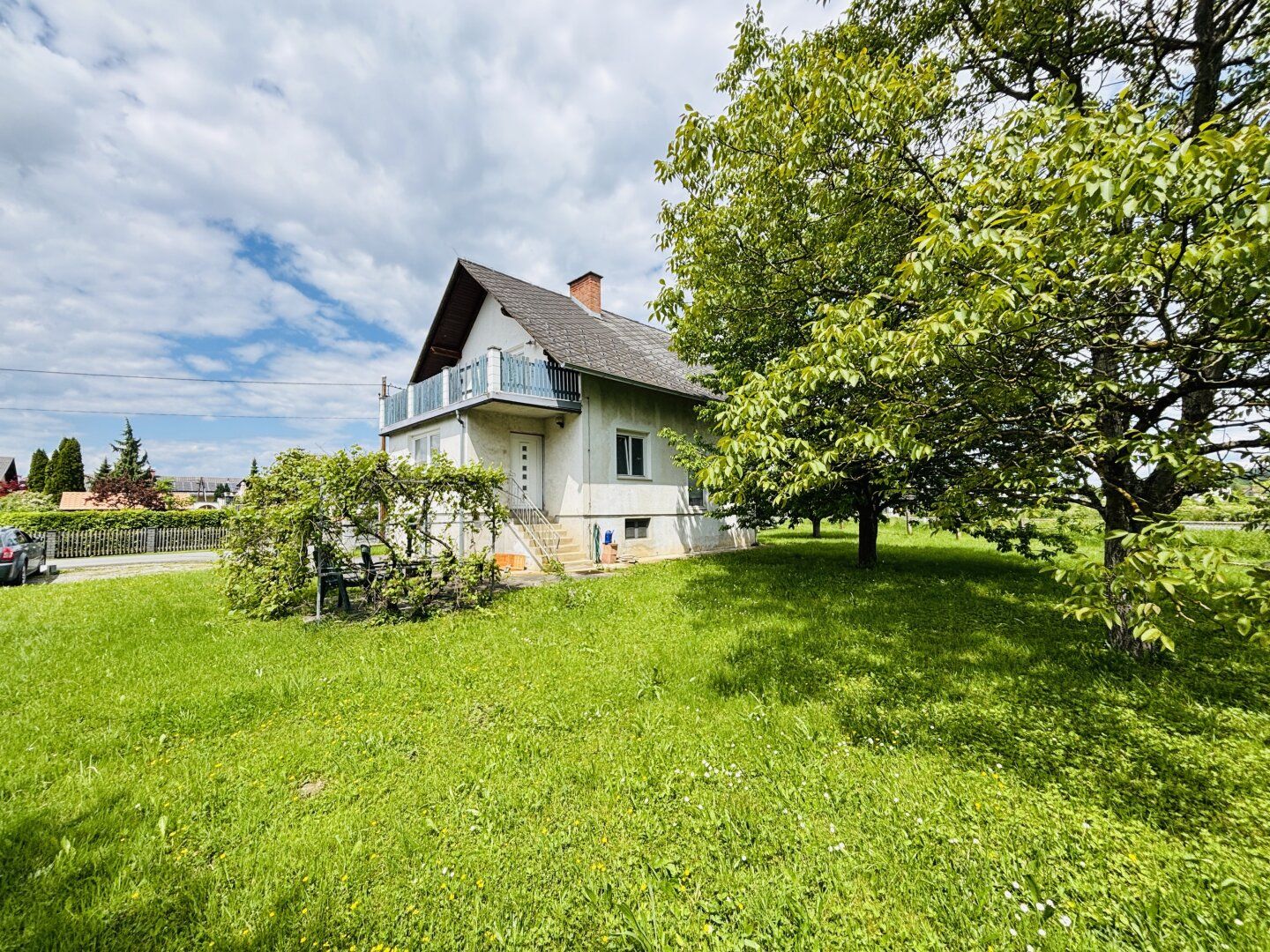 *** KAUFANBOT LIEGT VOR *** Traumhaftes Einfamilienhaus in Fernitz-Mellach - Ihr Renovierungsprojekt wartet!