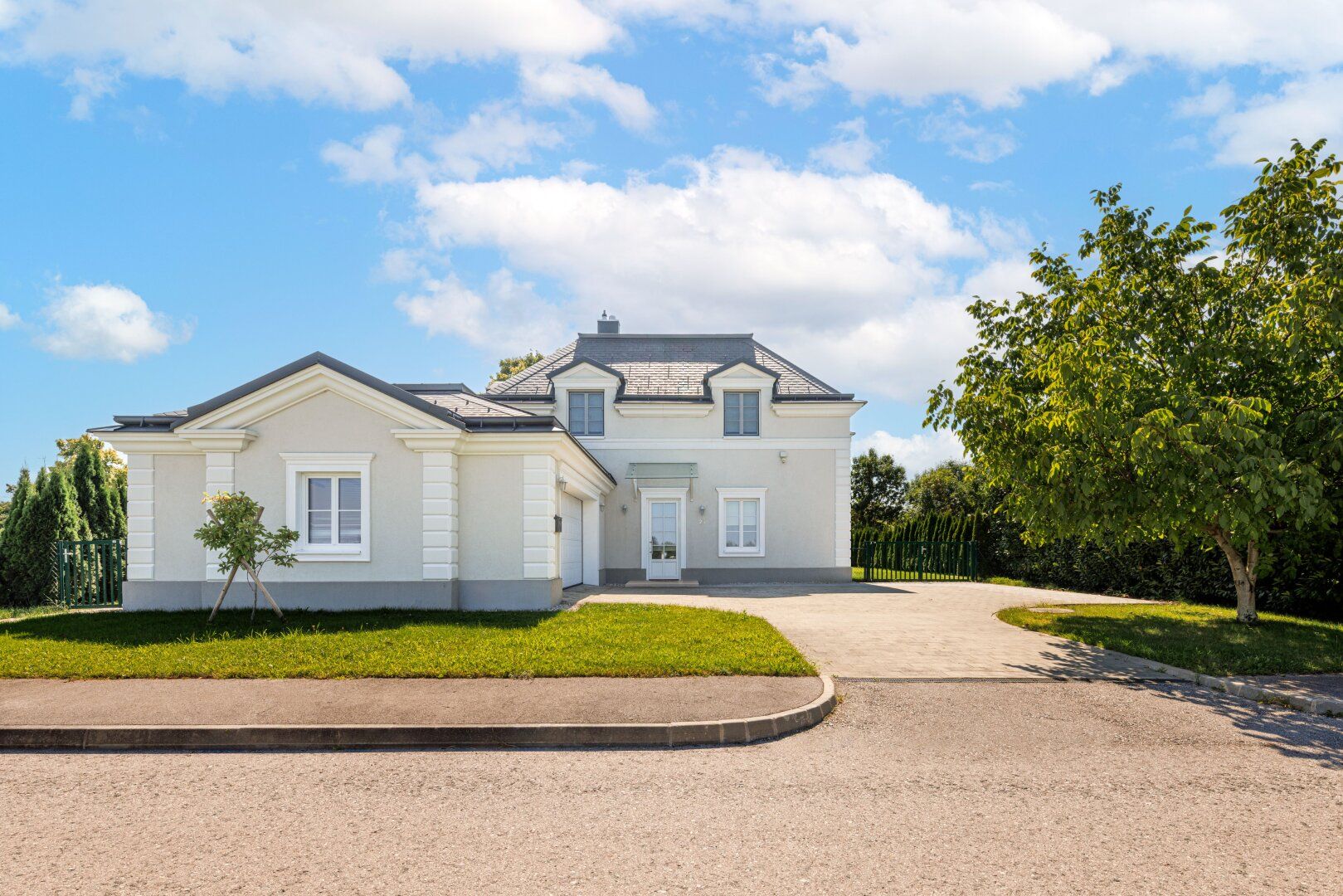SUPER PREIS! DIE GEMÜTLICHSTE VILLA in Fontana!