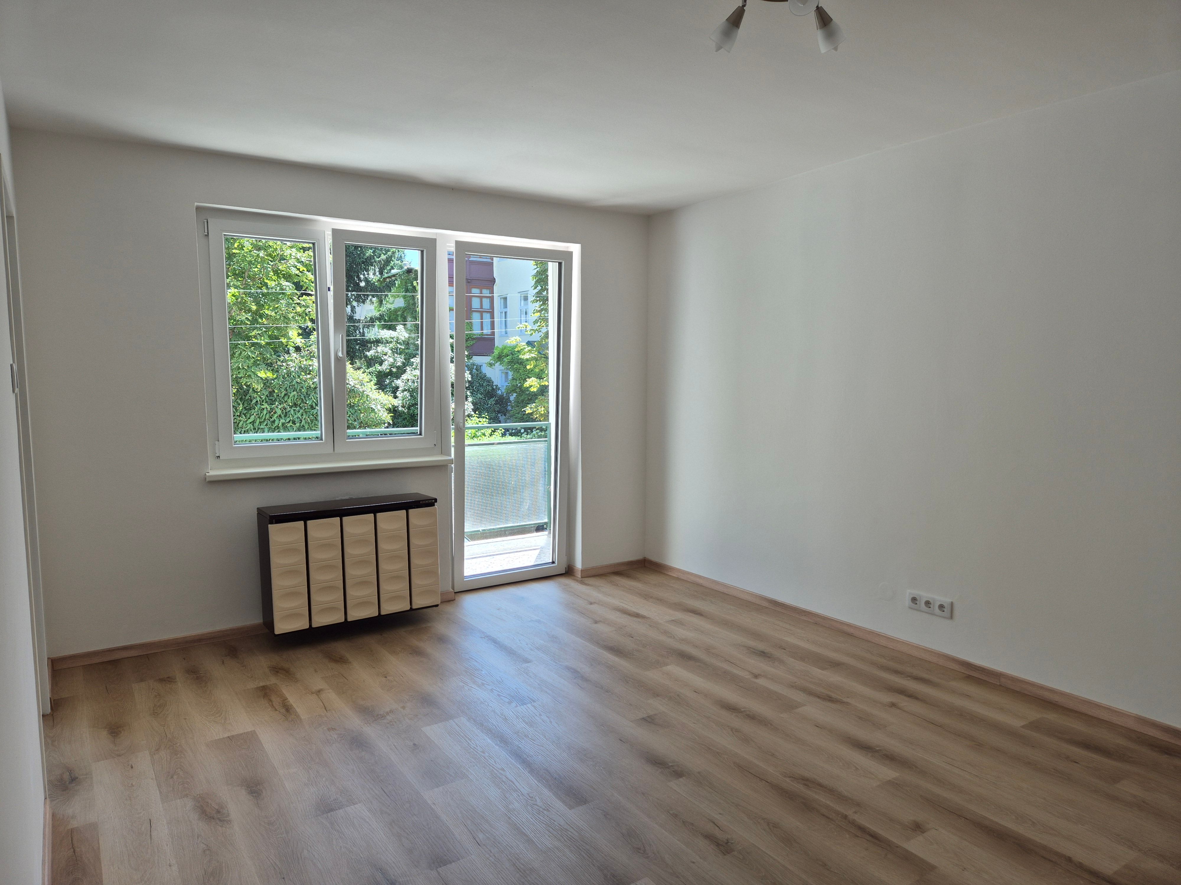 charmante, kleine Wohnung *Erstbezug nach Sanierung* mit Balkon