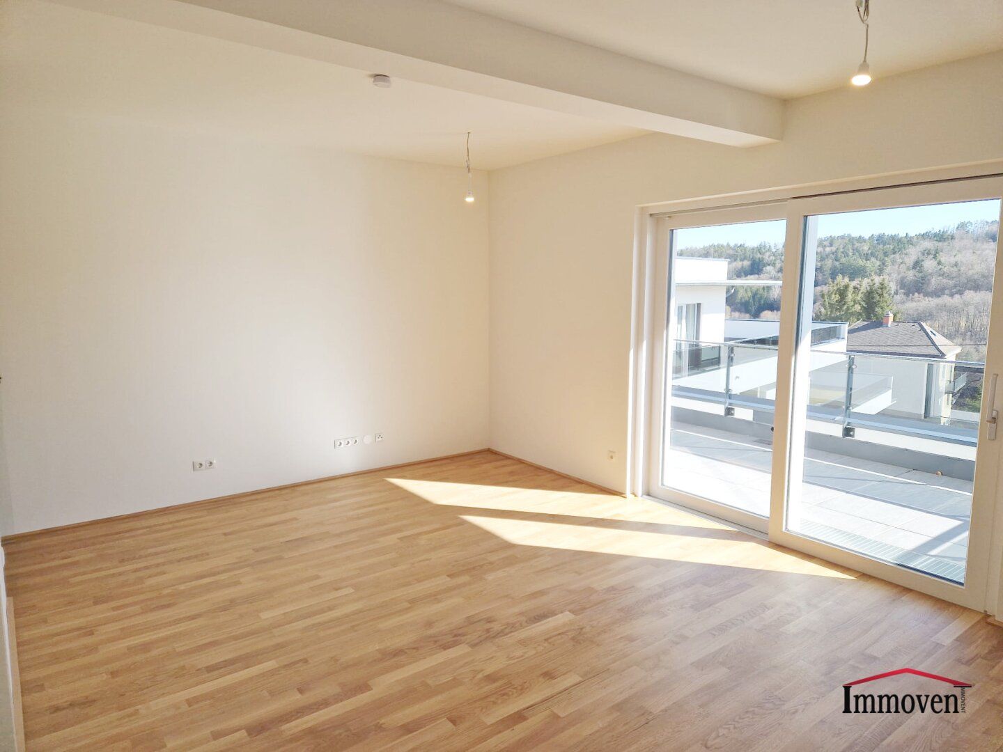 ERSTBEZUG - RUHELAGE in Mariatrost: moderne 3-Zimmerwohnung mit Terrasse und 2 Tiefgaragenplätze