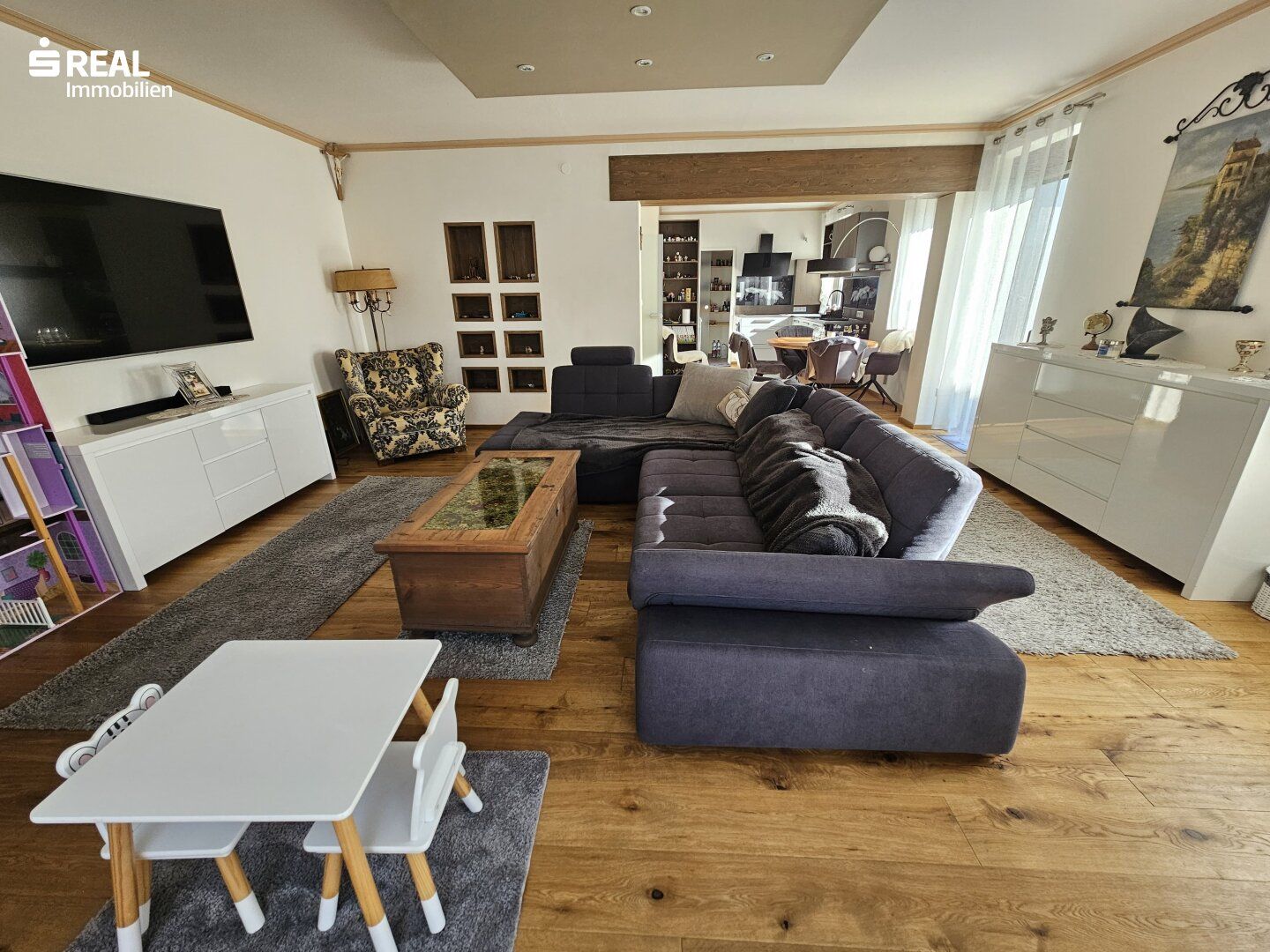 top generalsanierte 3 Zimmer-Wohnung mit Gartennutzung und Parkplatz in absoluter Ruhelage