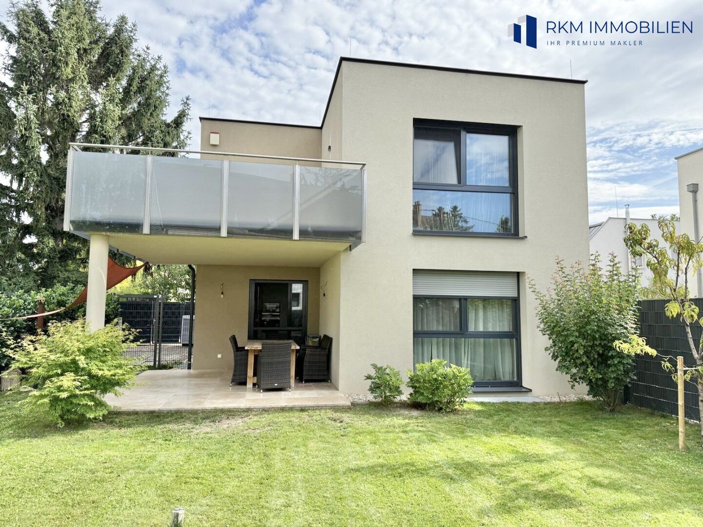 Stilvolles Einfamilienhaus - 7 Zimmer, Gartenidylle & Wohnkomfort auf höchstem Niveau