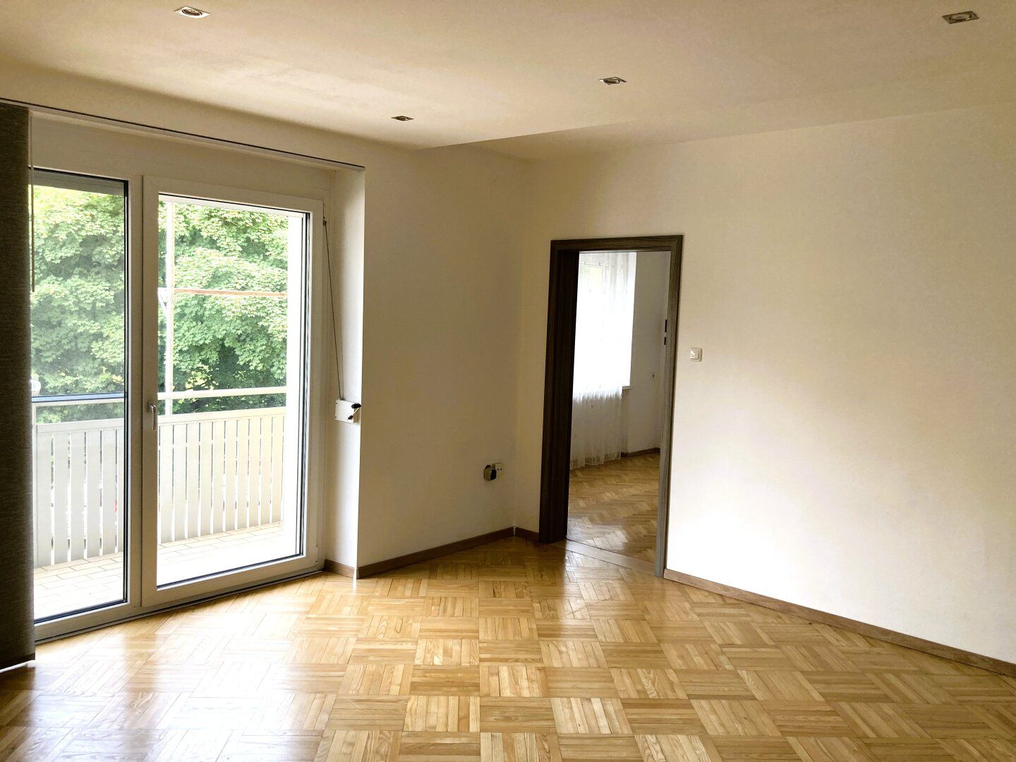 4-ZIMMER-WOHNUNG mit BALKON - ruhige & zentrumsnahe Lage