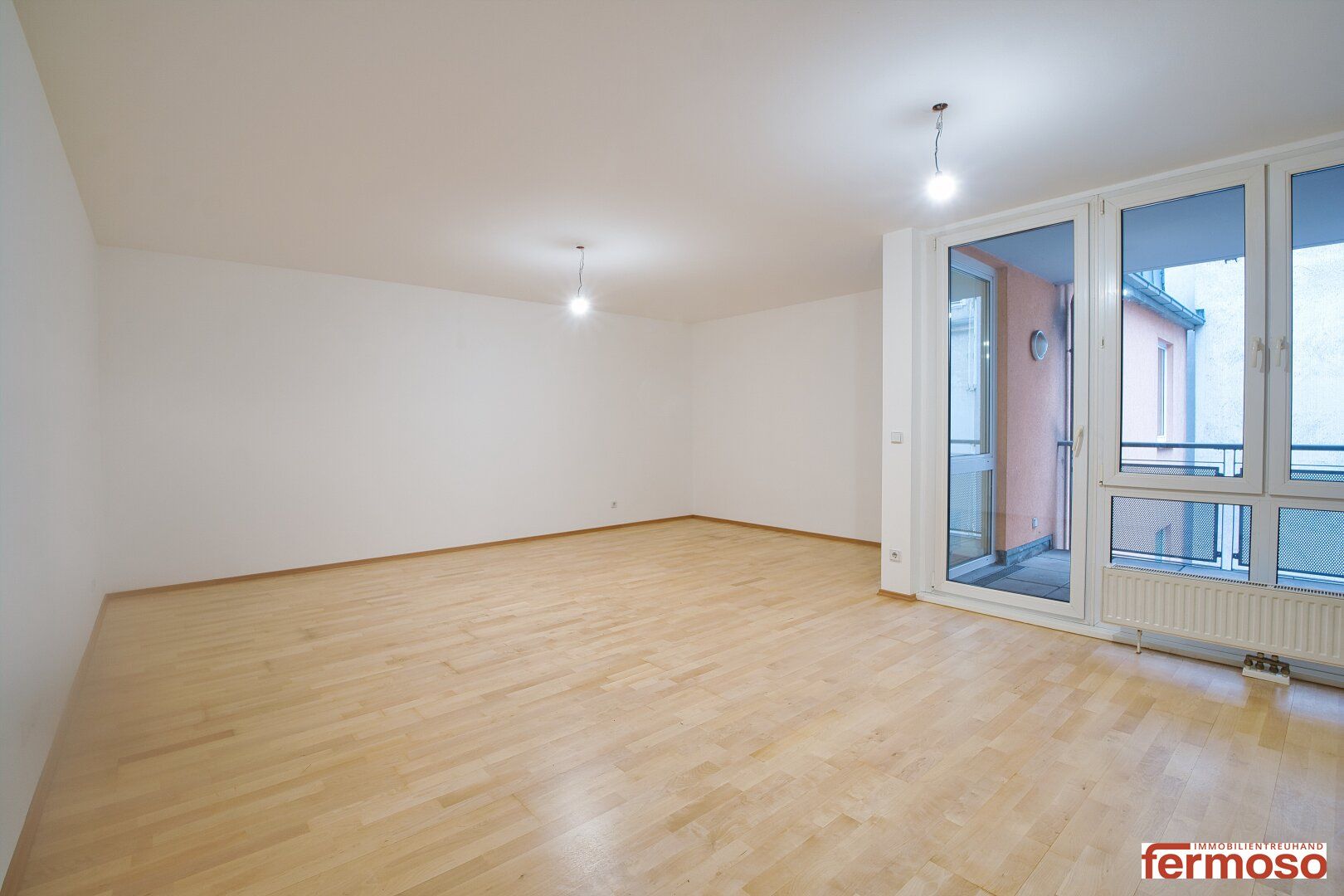 Großzügige 2-Wohnung mit Hofblick - direkt an der Mariahilfer Straße