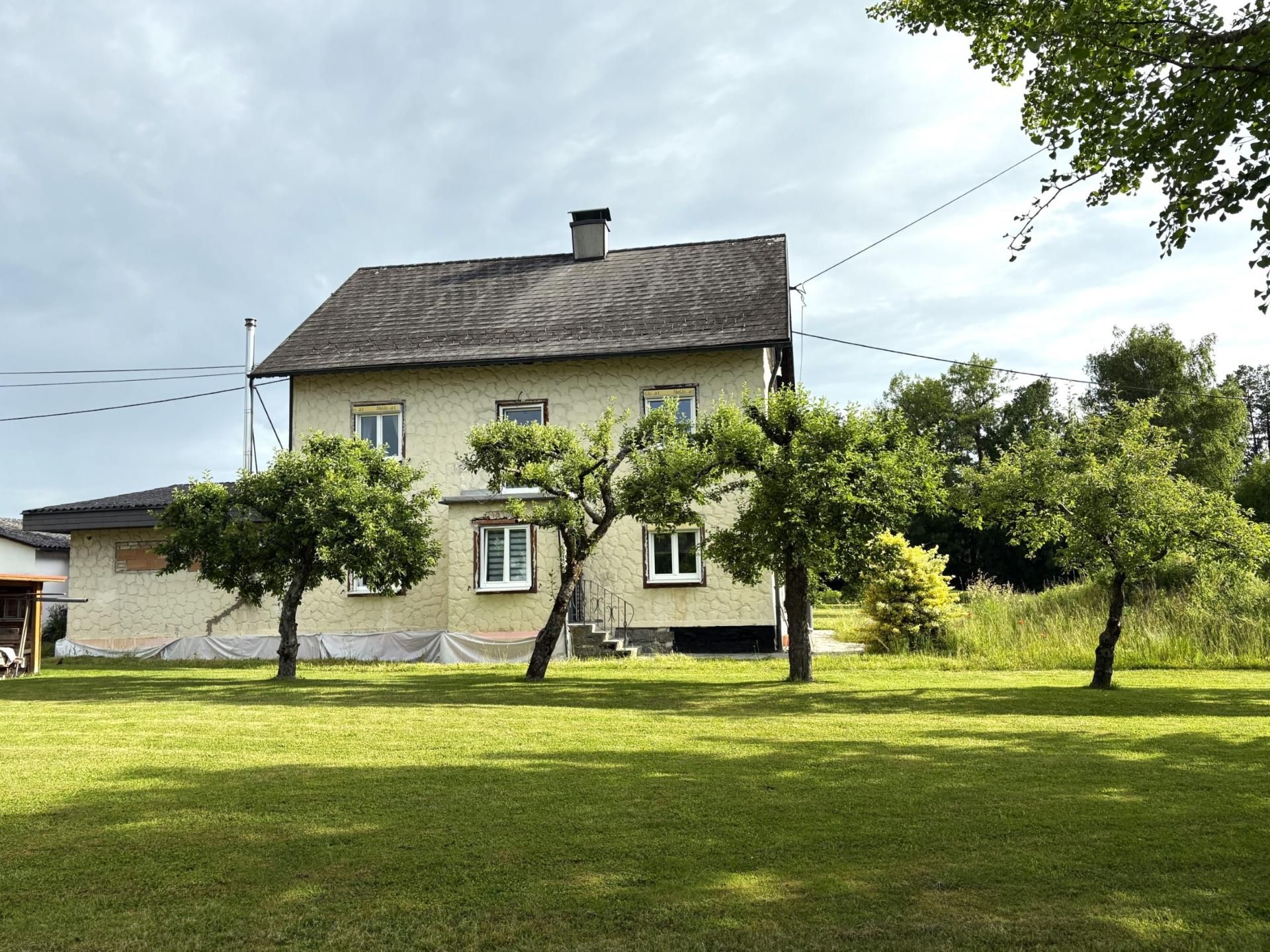 Teilrenoviertes Wohnhaus Nähe Ortsbereich