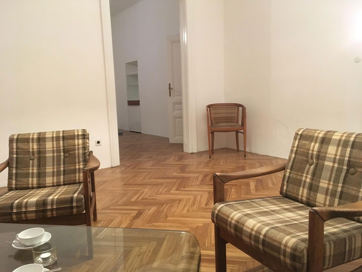 Wunderschöne Altbauwohnung zum Wohnen oder als Büro PRIVAT zu verkaufen
