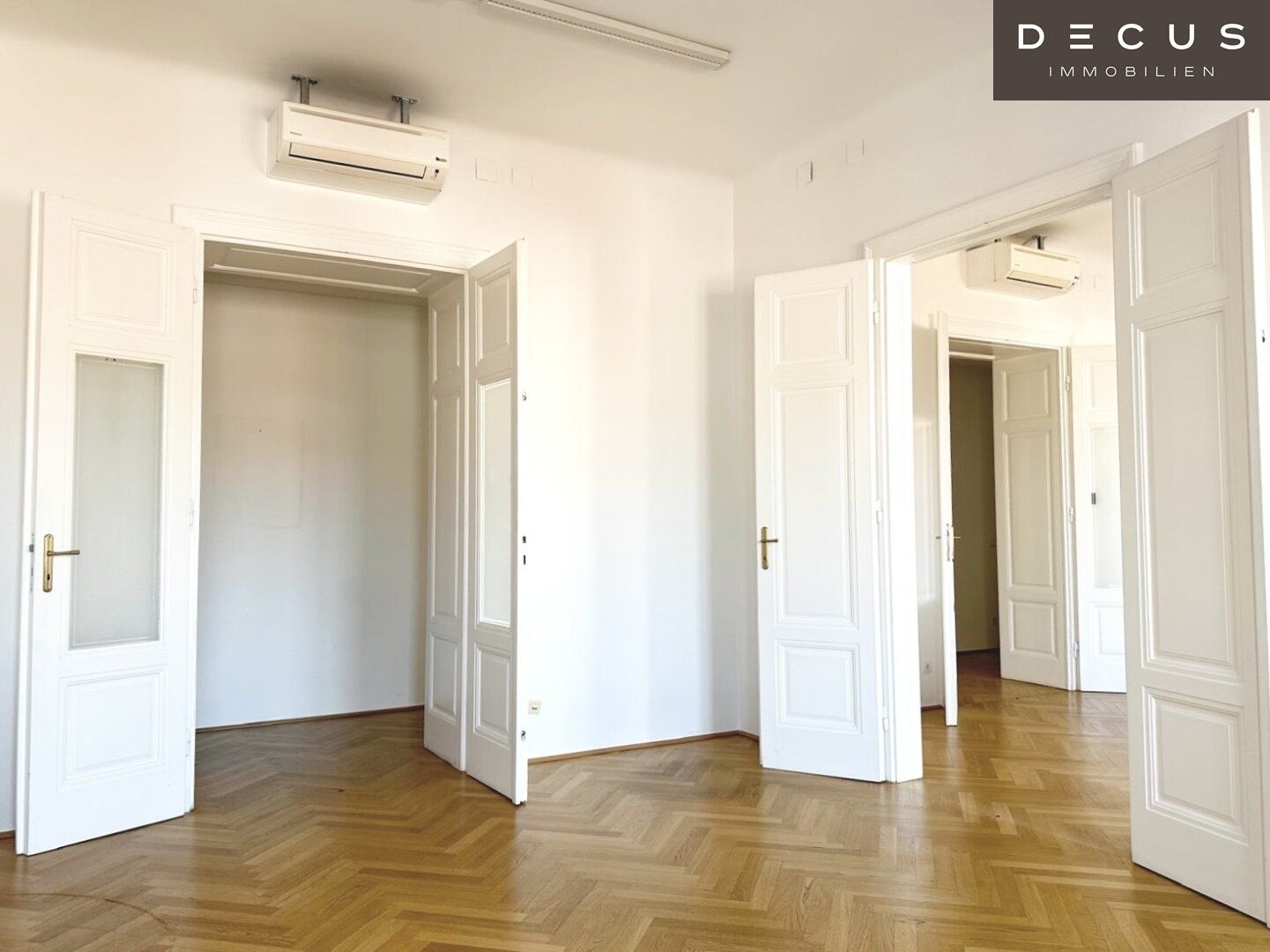 | 4 ZIMMER | SIEBENSTERNGASSE | AB SOFORT VERFÜGBAR | ALTBAU | BESICHTIGUNGEN MÖGLICH