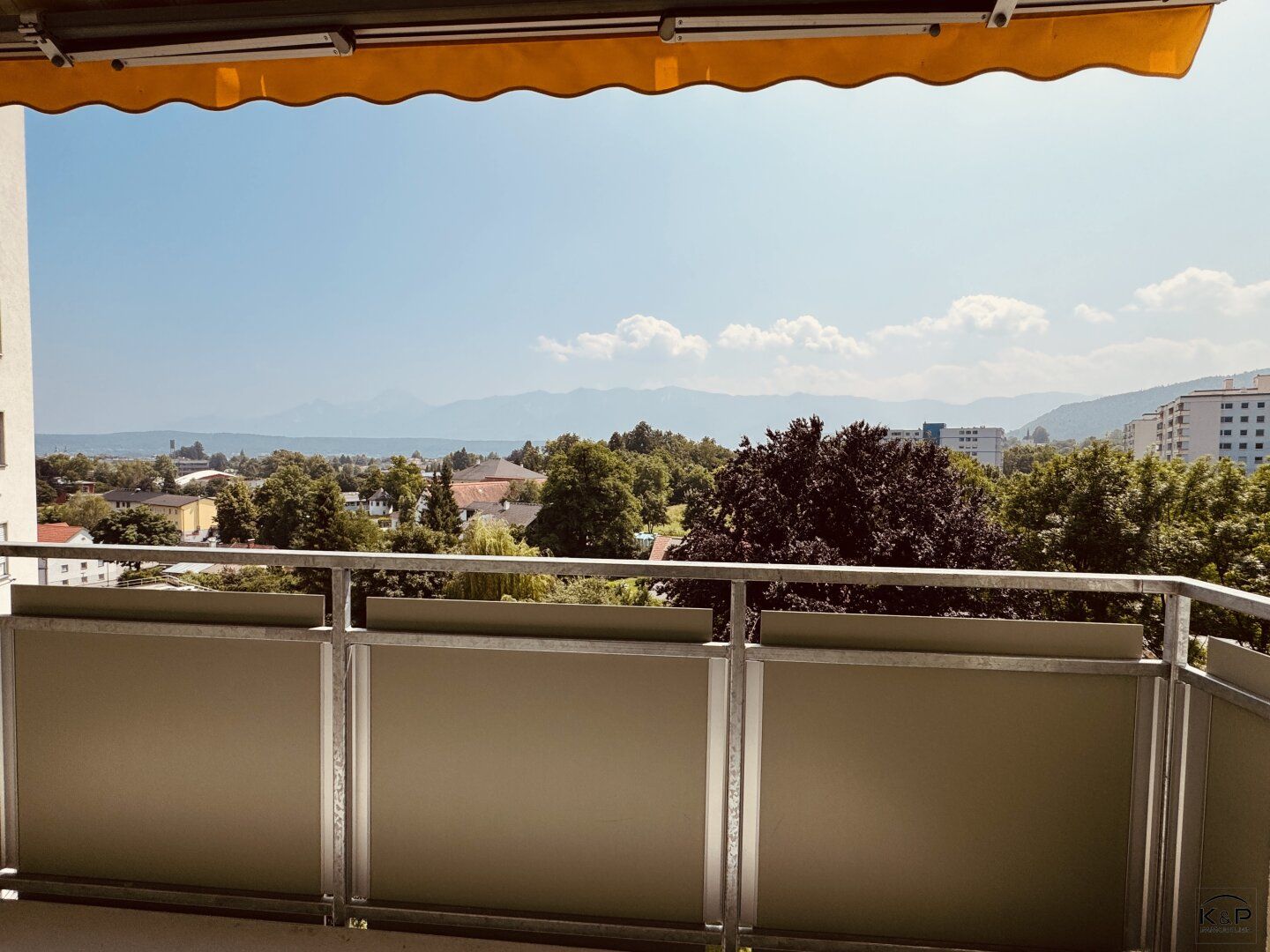 Citywohnung mit Weitblick - Raumwunder mit Potenzial