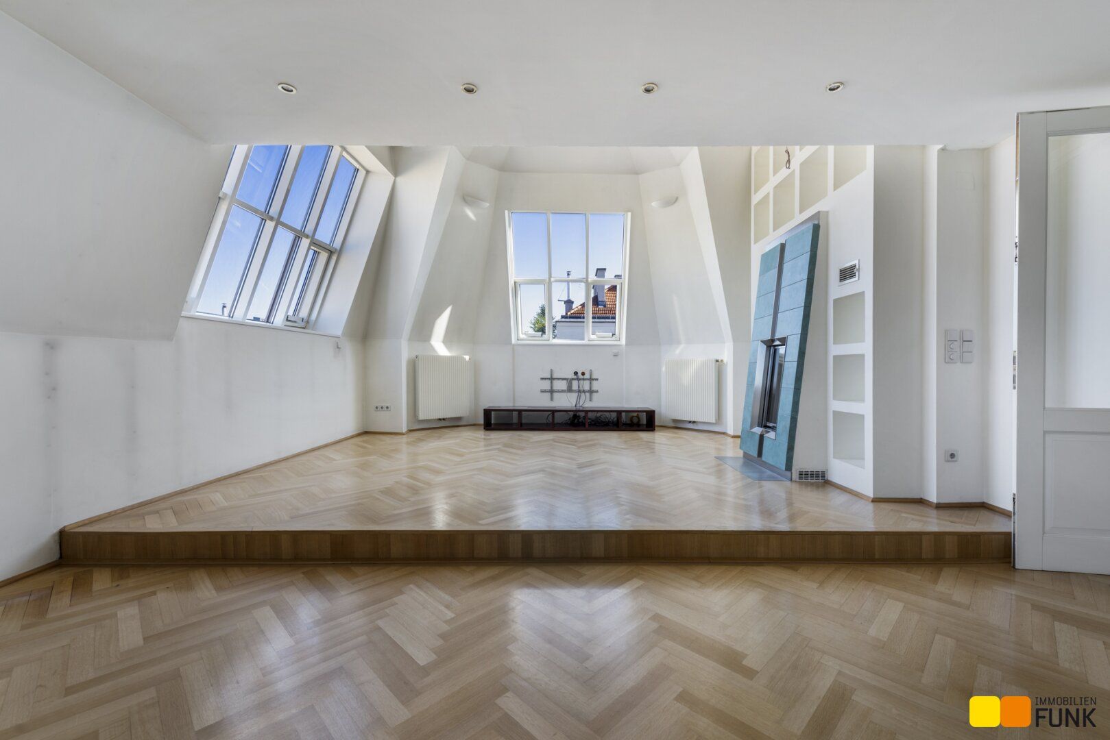 Dachterrassenwohnung mit einzigartigem Turmzimmer