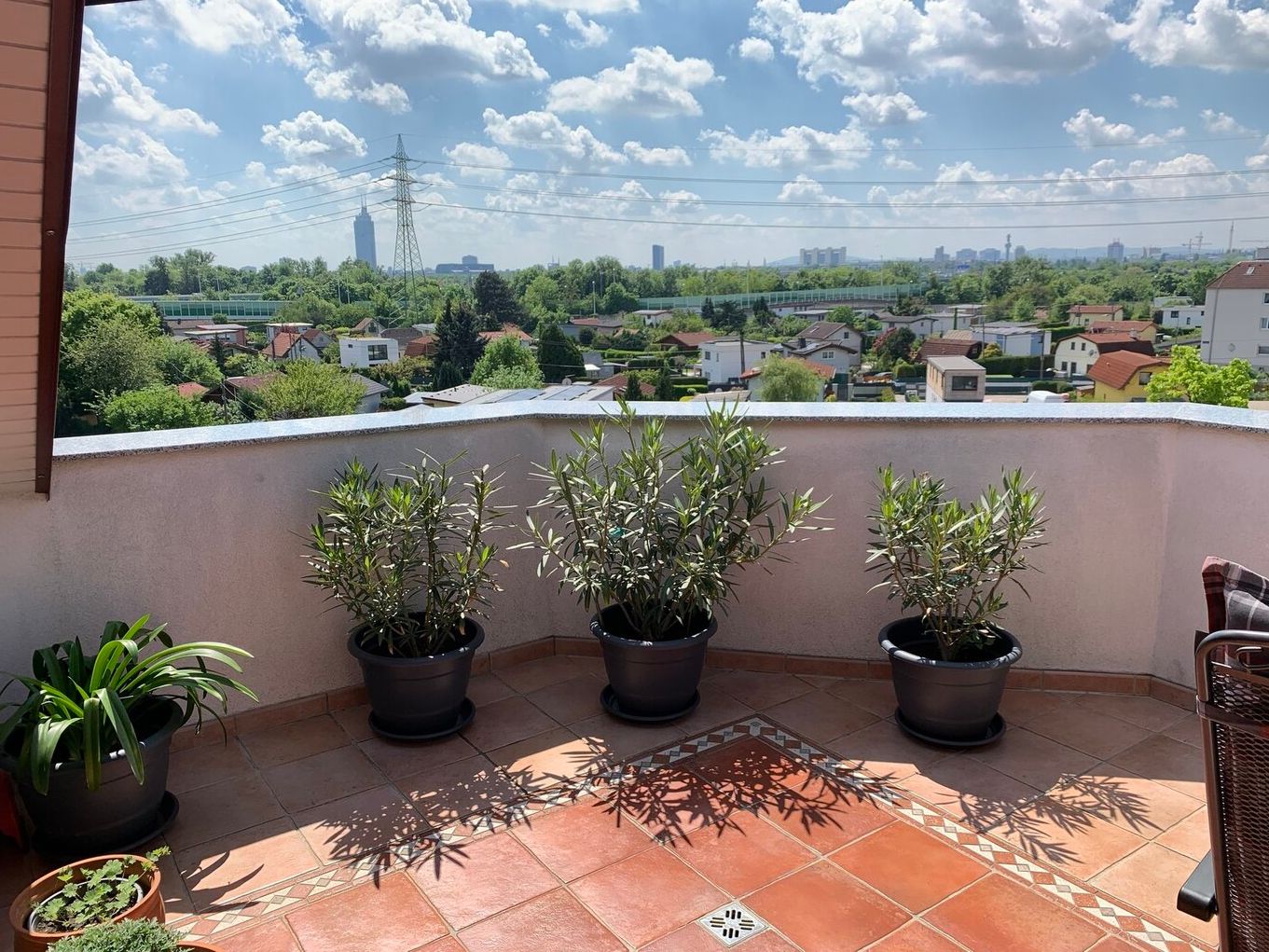 Dachgeschoss-Rarität mit 101 m2 Terrassen - freier Panoramablick in historischem Ambiente