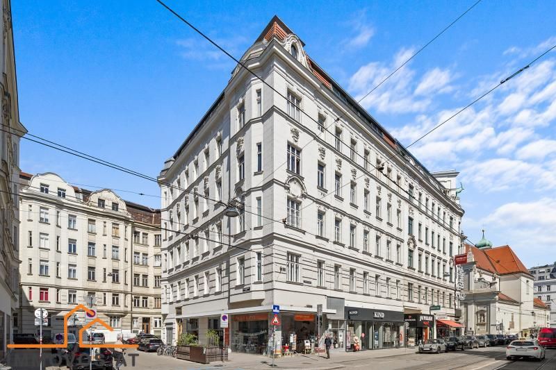 MODERNISIERTE GROSSBÜRGERLICHE ALTBAUWOHNUNG IN STÄDTISCHER BESTLAGE