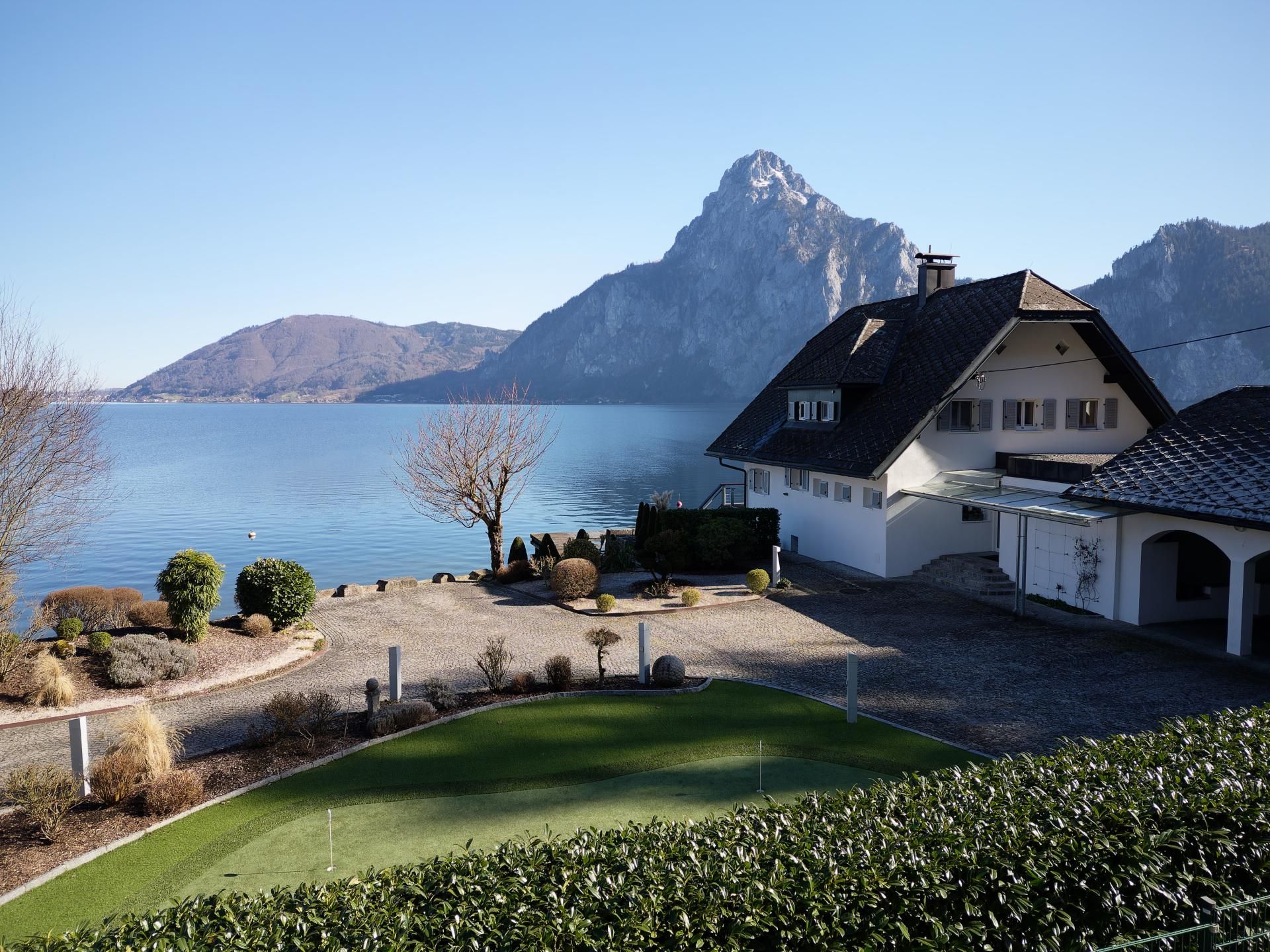 Sommerfrische neu erleben! - Luxusobjekt im Herzen des Salzkammerguts direkt am Traunsee