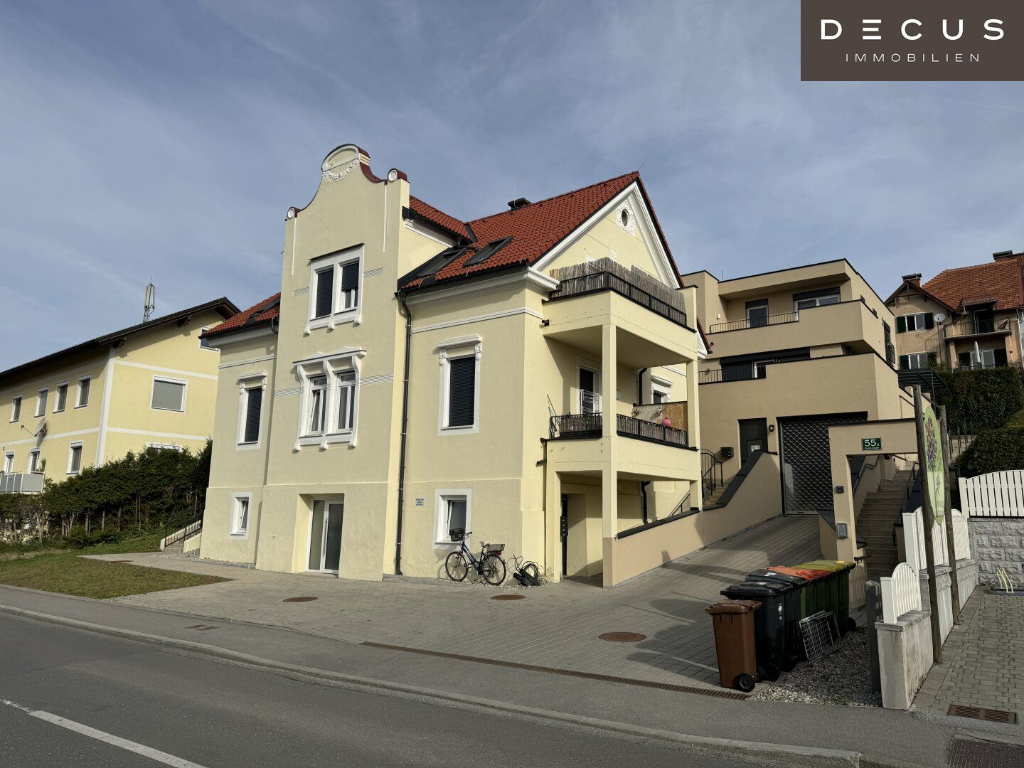 | WUNDERSCHÖNE SANIERTE VILLA MIT MEHREREN EINHEITEN & TIEFGARAGENSTELLPLÄTZEN | WE ANTEILE