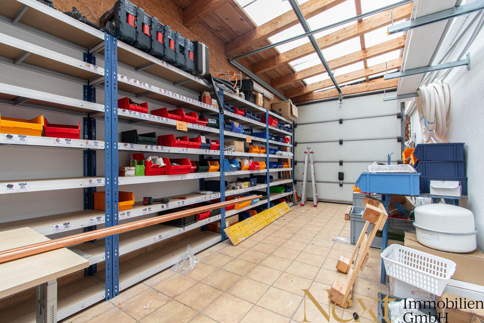 Geschäfts-/Büro-/Lagerfläche (Widmung K) mit Parkplätzen & optimaler Sichtbarkeit in Leonding zu vermieten! - Mehr