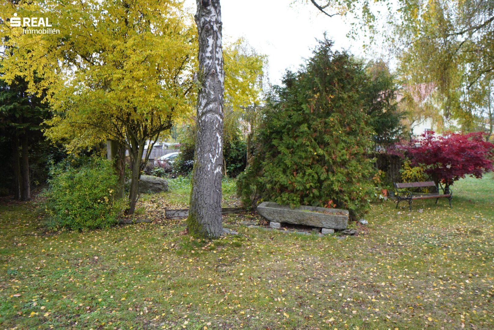 Bungalow in Siedlungsrandlage mit sensationellem Garten und Sauna-Bereich - View 6
