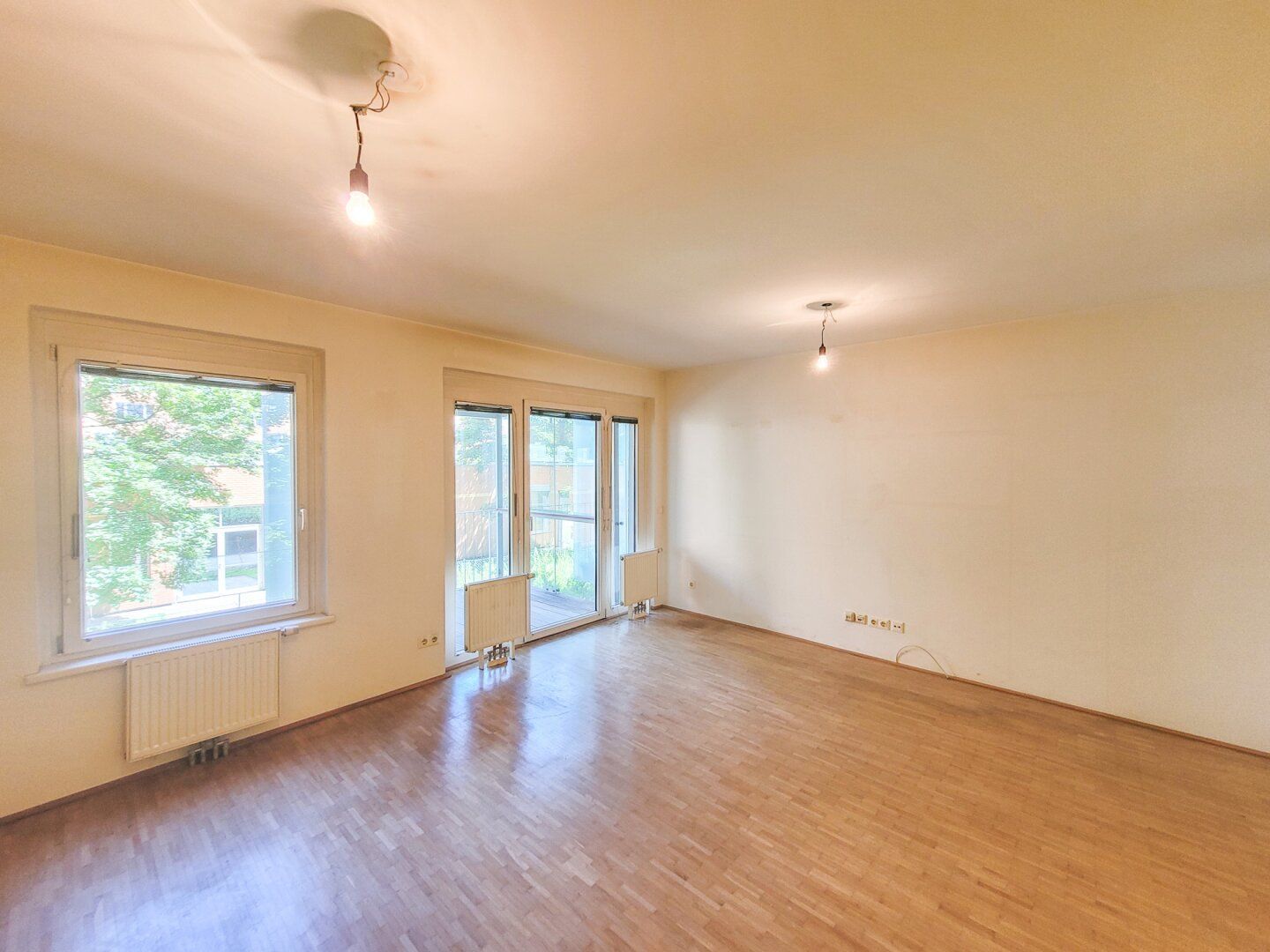 PROVISIONSFREI VOM EIGENTÜMER! SCHÖNE 2-ZIMMER WOHNUNG MIT LOGGIA UND GENIALER GEMEINSCHAFTSTERRASSE!