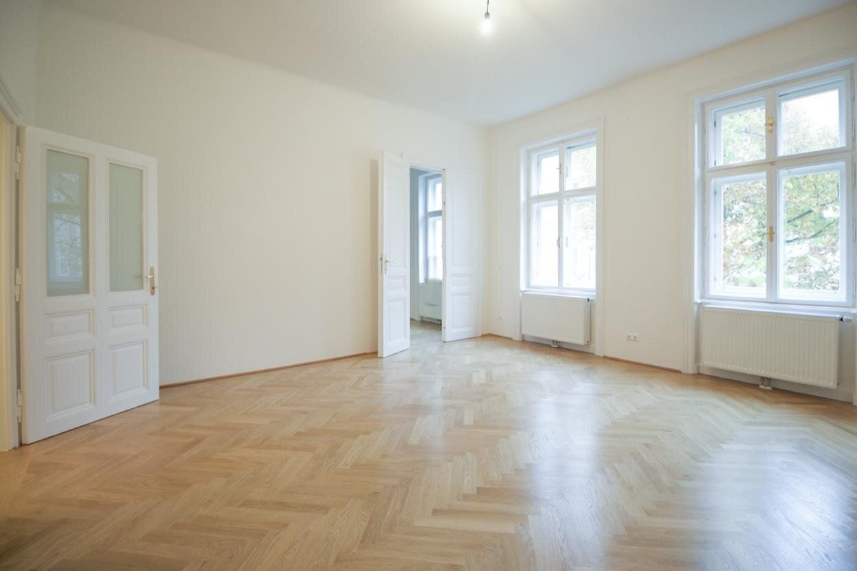 Repräsentative Eckwohnung mit 5 Zimmern nähe botanischer Garten / Ruhelage *Parkplatz optional*