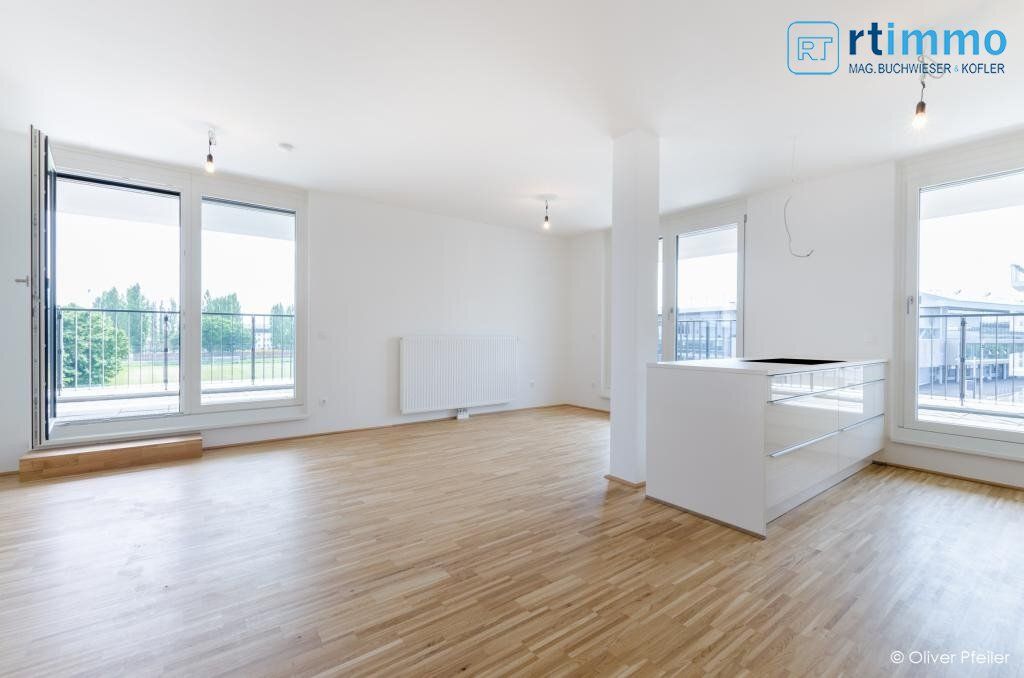 4 ZIMMER ECKWOHNUNG MIT RIESIGEM BALKON + GARAGENPLATZ- U1 NÄHE