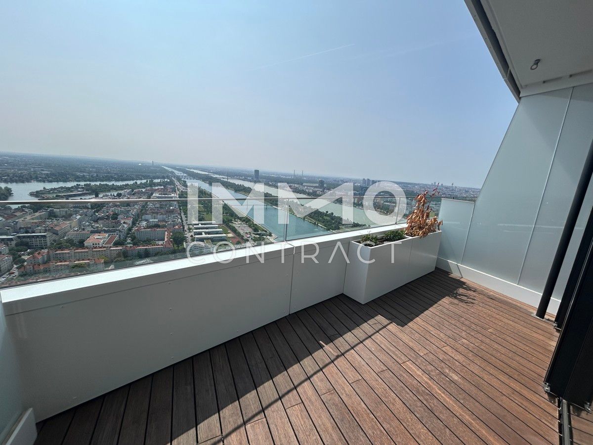 Leben auf höchstem Niveau mit Annehmlichkeiten wie Pool, Sauna, Concierge und Fitness!