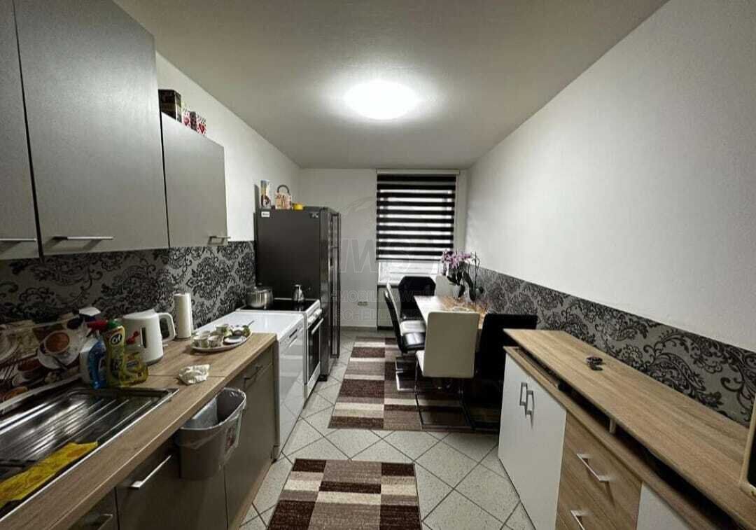 Attraktives Zinshaus in Wels-VOLL VERMIETET: Modernisiert, 256m², Garten, Garage & 7 Stellplätze! - Ansicht 5
