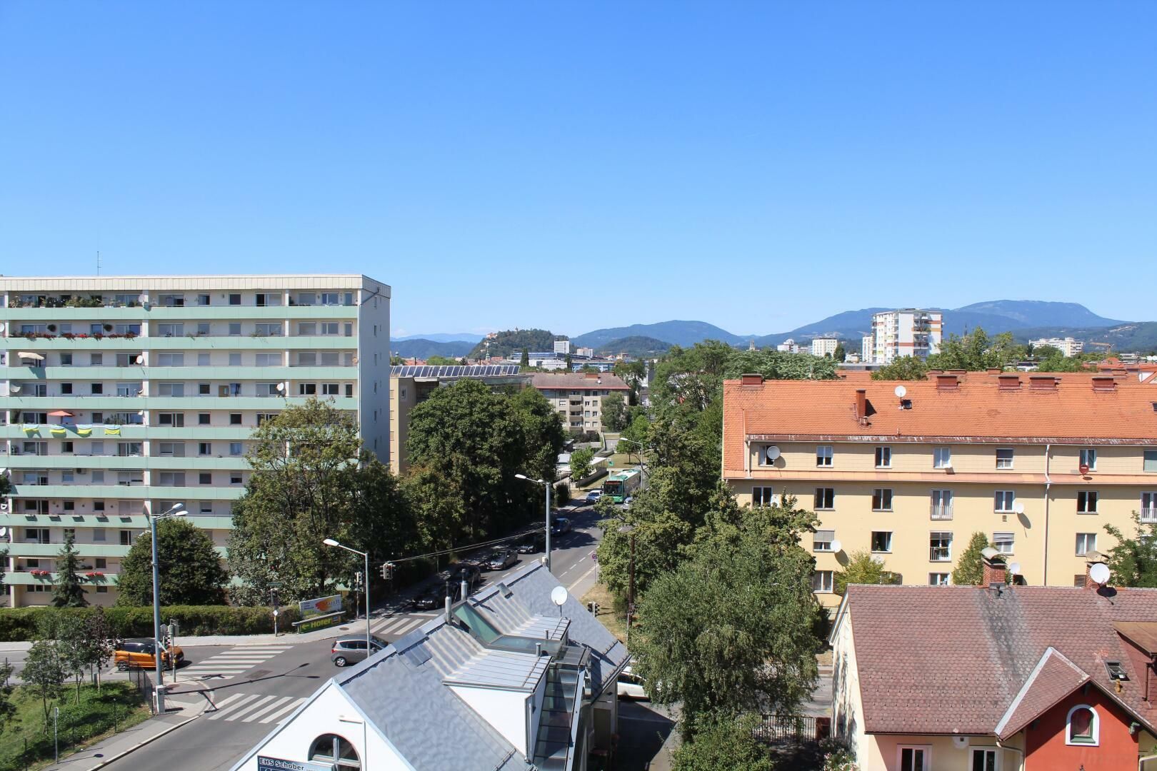 Attraktive Anlegerwohnung mit Schlossbergblick - Retro-Flair in Toplage von Graz