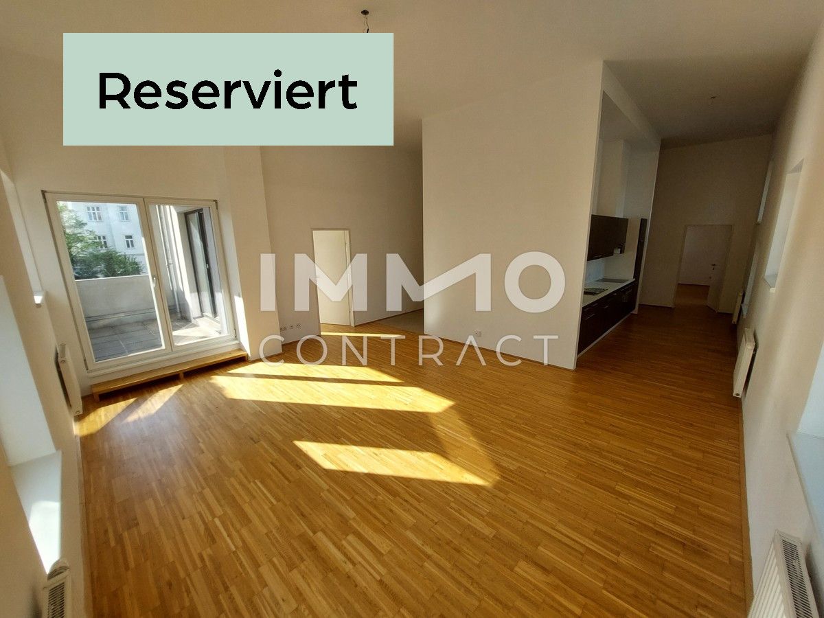 RESERVIERT! Große Dachgeschosswohnung mit traumhafter Loggia im Zentrum