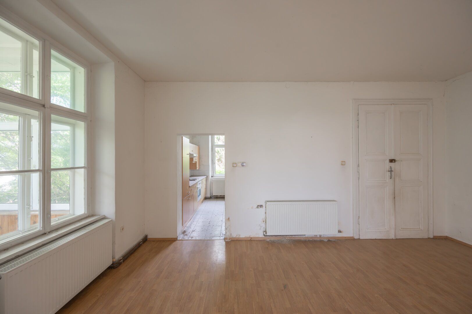 ++NEU++ Tolle Zinsvilla mit uneinsehbarem Grund in Bad Vöslau, großes Ausbaupotenzial! - Ansicht 5
