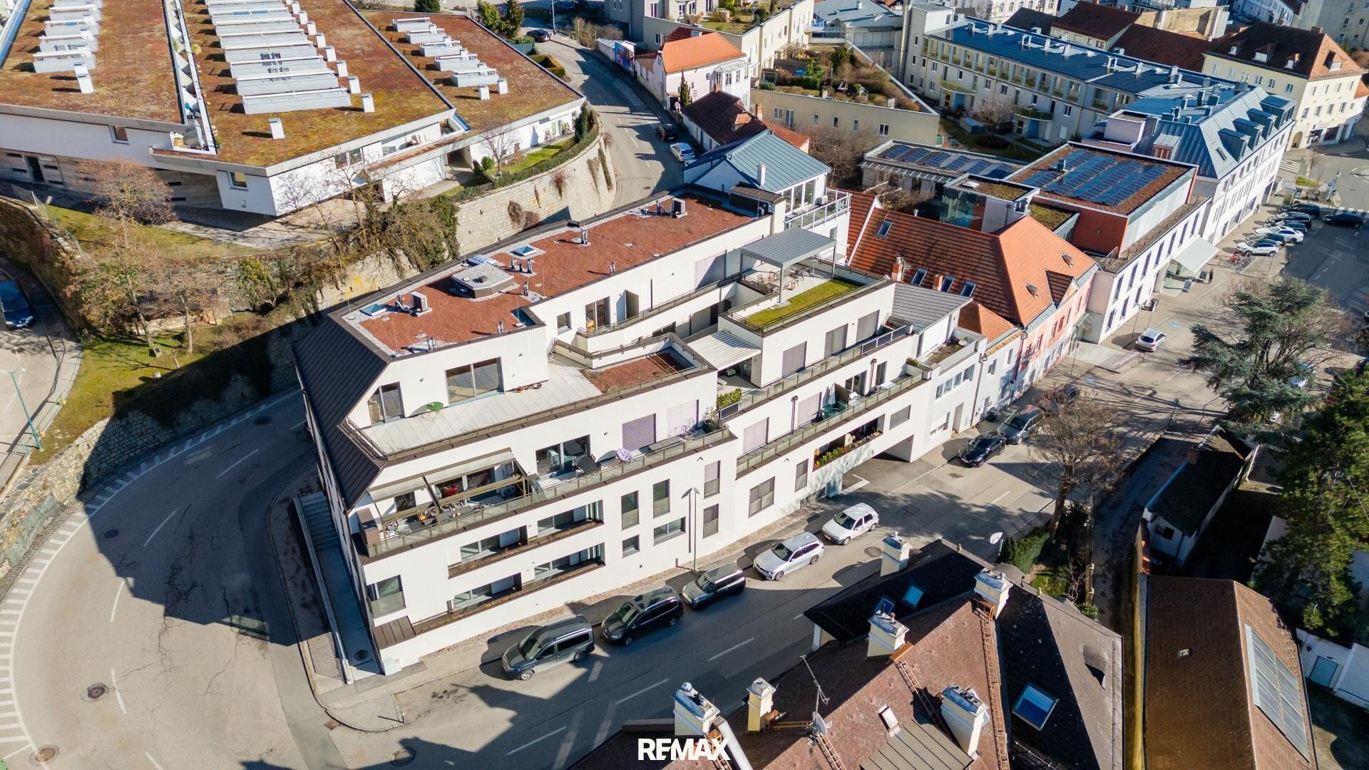 Moderne Praxis zum Mieten - sehr zentrale Lage! Top 1 - EG - Ansicht 2