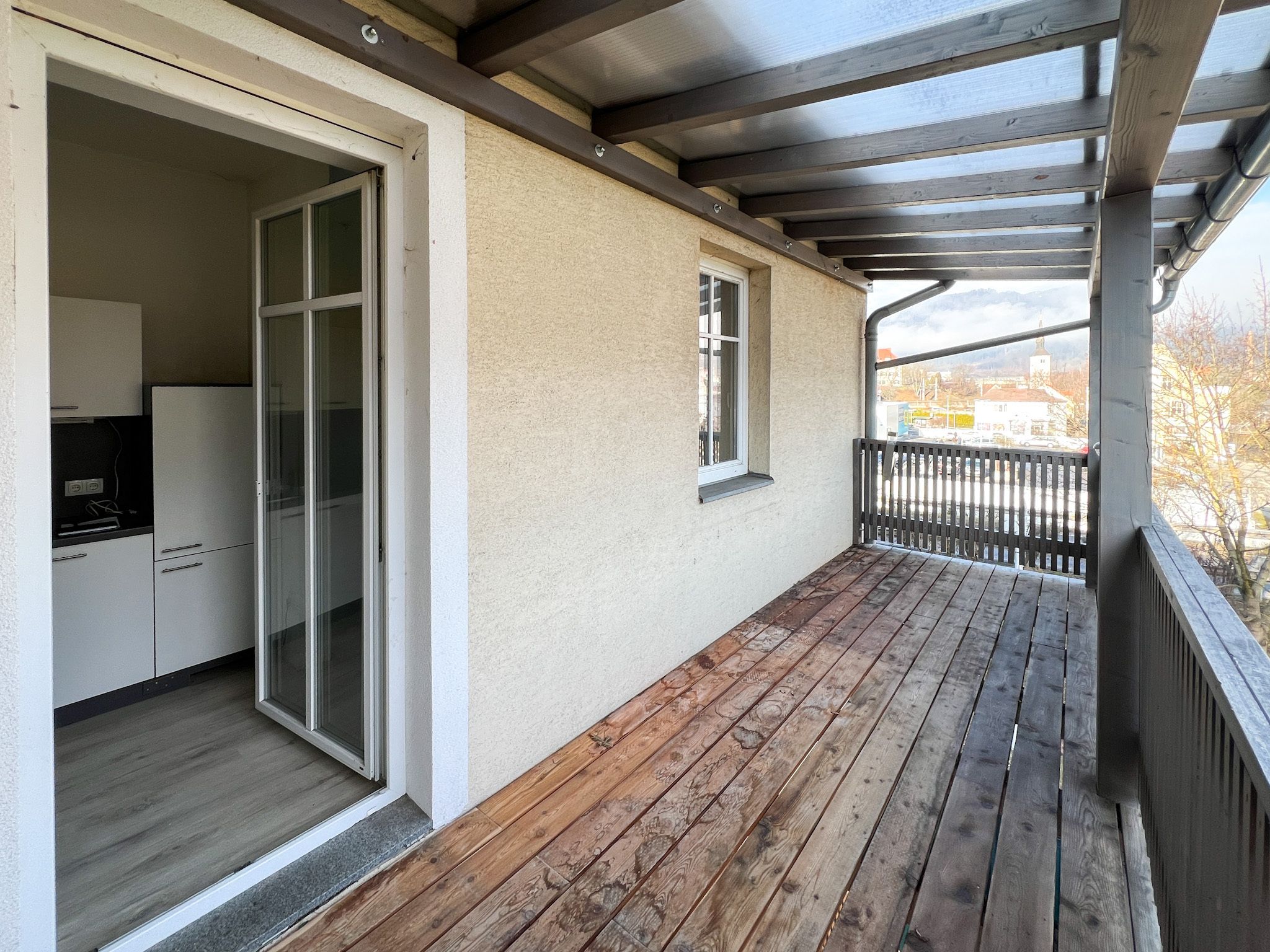 Sehr helle und geräumige Mietwohnung mit Balkon!
