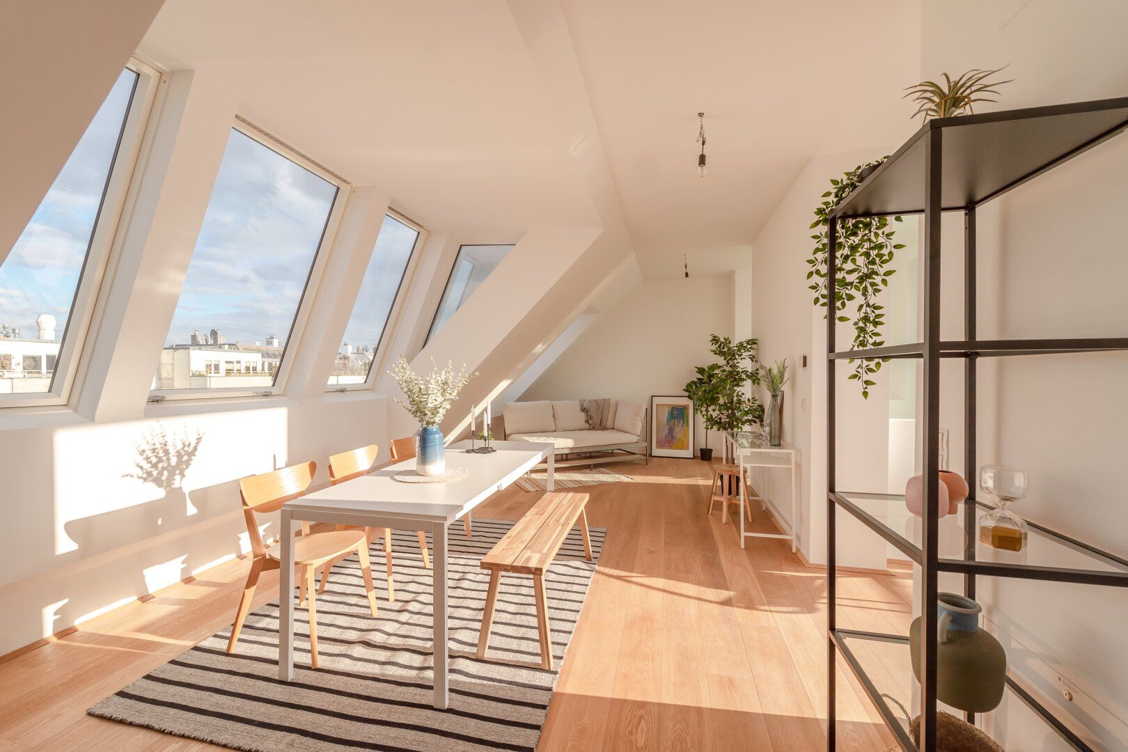 ++FonteFlats++ Außergewöhnlicher 4-Zimmer Dachgeschoss-ERSTBEZUG mit großartiger Dachterrasse