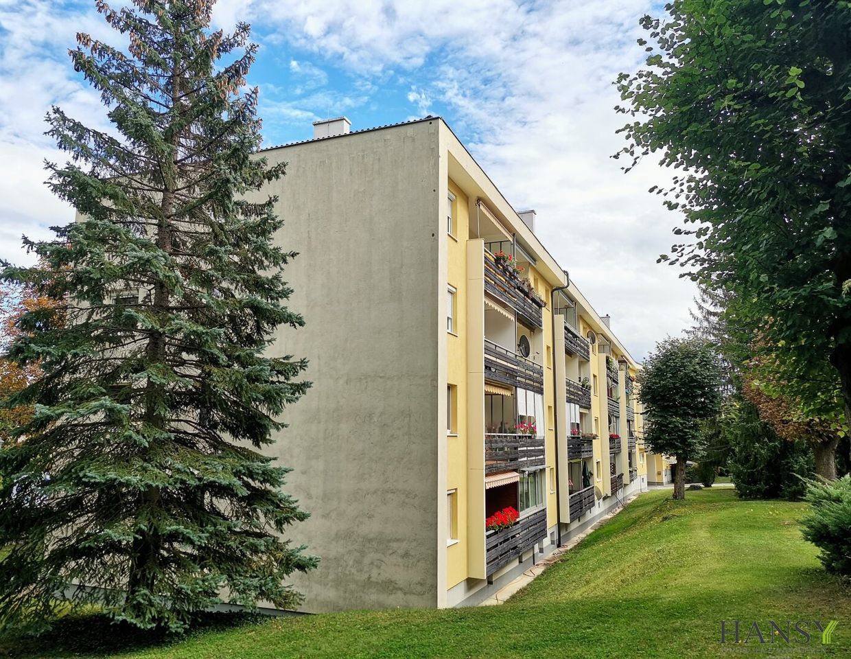 Anlegerwohnung! 4 Zimmer Eigentumswohnung mit Loggia in Grünruhelage in Baden
