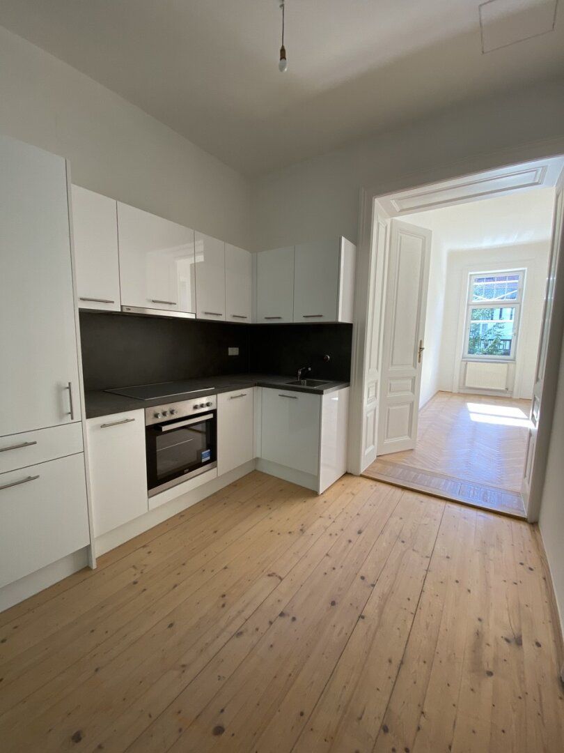 Wunderschöne 2 Zimmer Wohnung mit grossem Balkon, in einer charmanten Villa in 1130 zu verkaufen!