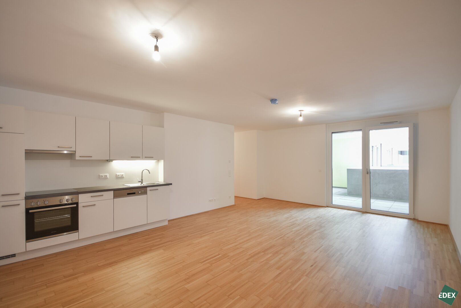 Hofruhelage: Moderne 3-Zimmer Wohnung mit Balkon nahe Donau