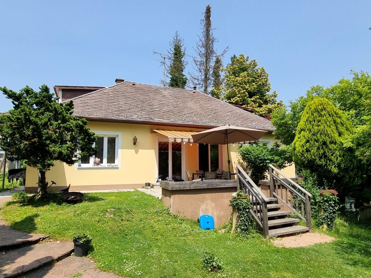 EINFAMILIENHAUS IN SONNIGER LAGE MIT SCHÖNEM GARTEN